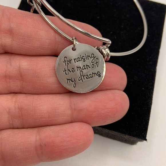 Udobuy Mother-in-Law Silver Charm Bracelet with Faux Pearl New with Box! - Picture 2 of 5